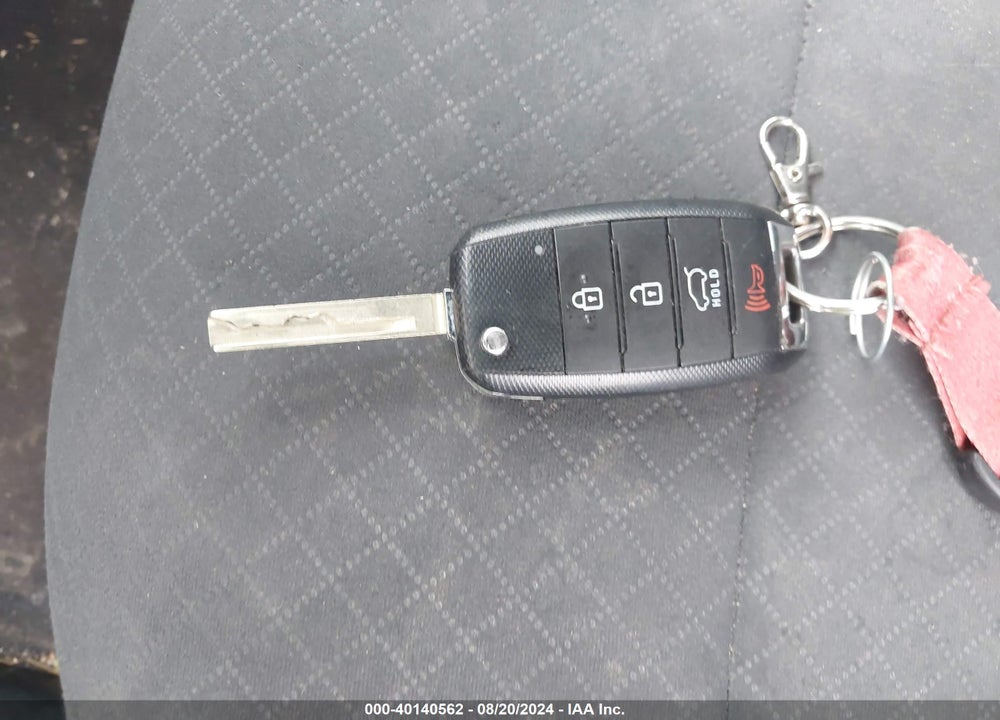 2017 KIA SORENTO 2.4L L VIN: 5XYPG4A38HG331439