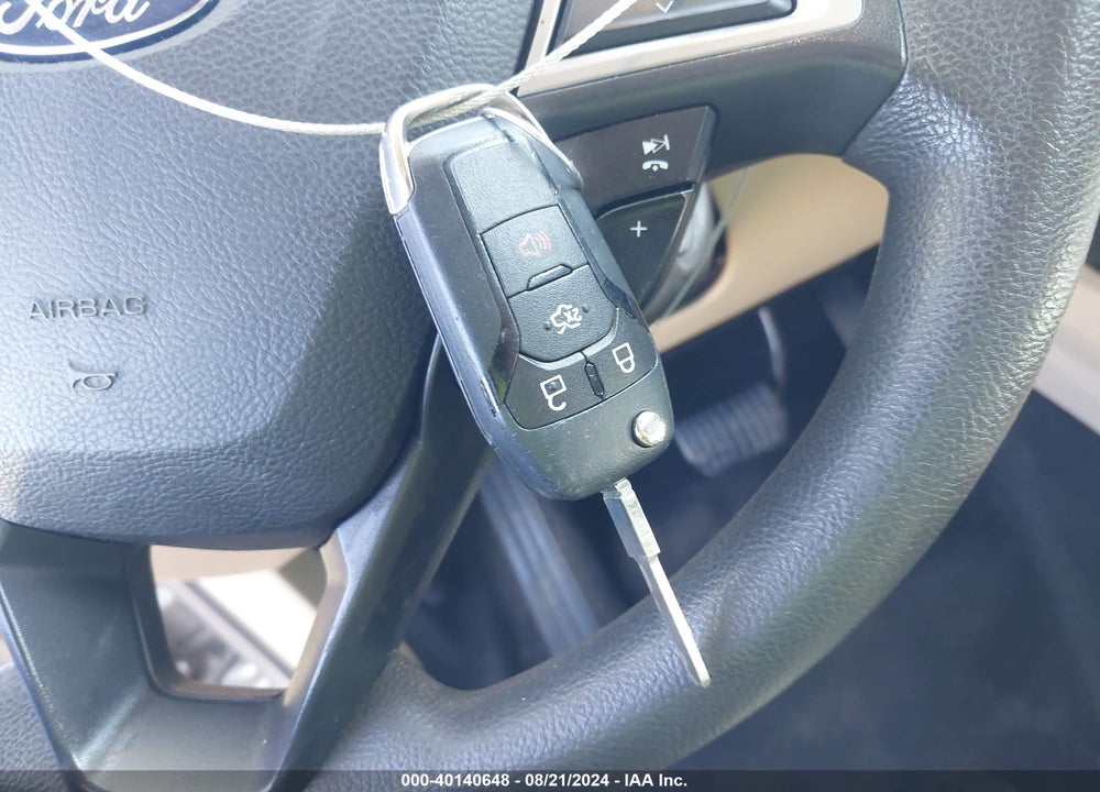 2015 FORD FUSION SE VIN: 3FA6P0HD7FR148710