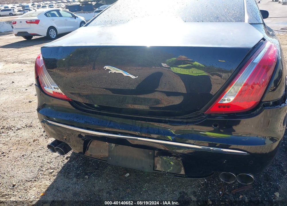 2011 JAGUAR XJ VIN: SAJWA2GB9BLV09016