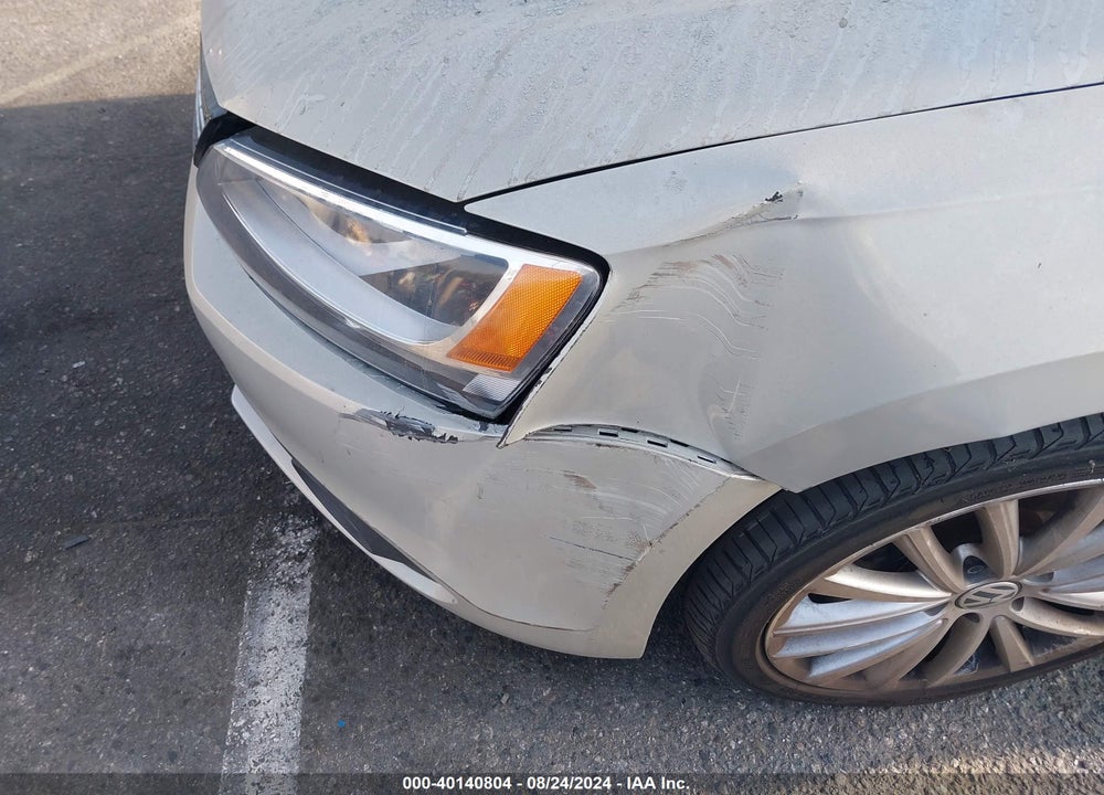 2011 VOLKSWAGEN JETTA 2.5L SEL VIN: 3VWLZ7AJ2BM040676