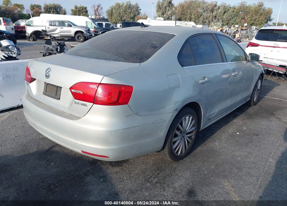 2011 VOLKSWAGEN JETTA 2.5L SEL VIN: 3VWLZ7AJ2BM040676