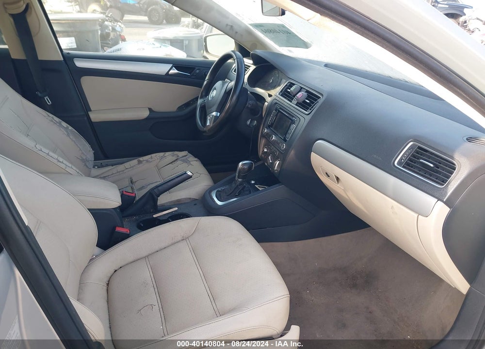 2011 VOLKSWAGEN JETTA 2.5L SEL VIN: 3VWLZ7AJ2BM040676