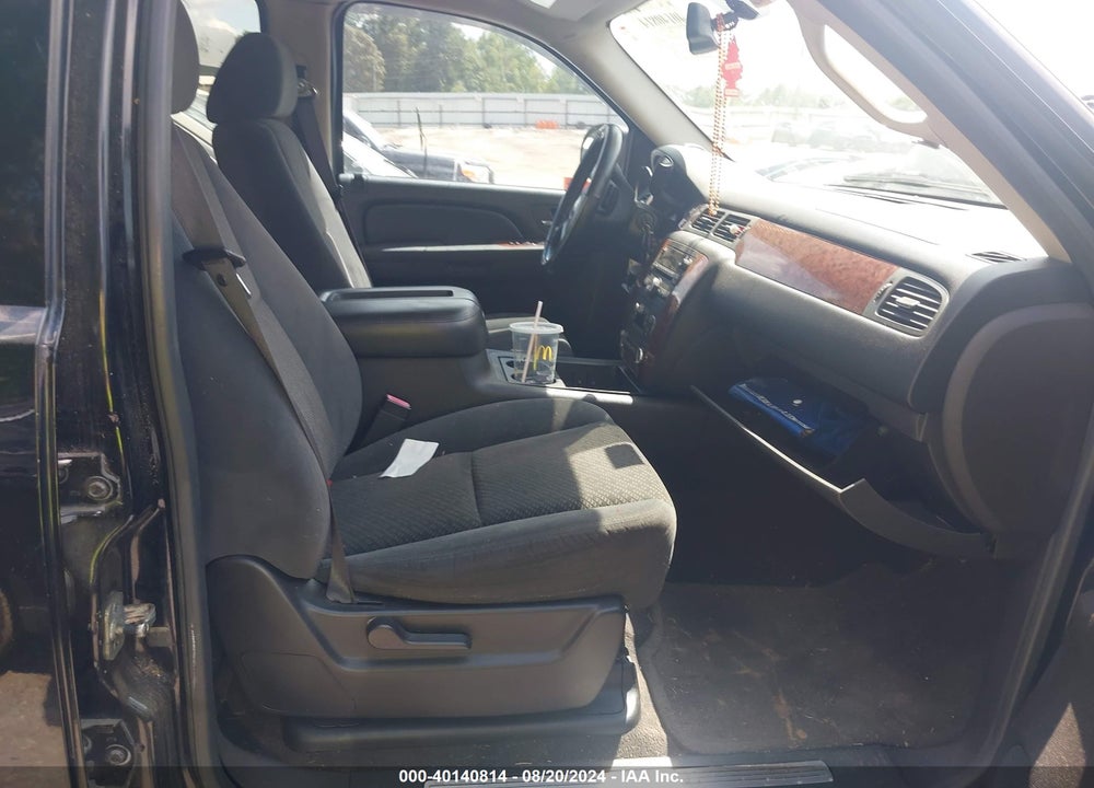 2007 CHEVROLET TAHOE LT VIN: 1GNFK13077R296539