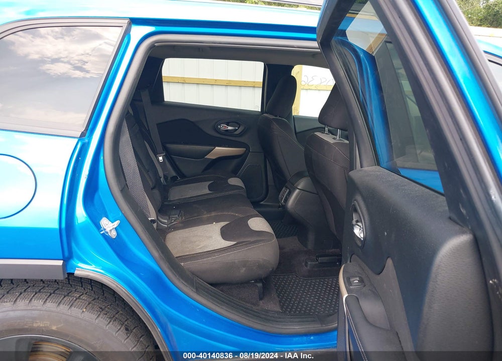 2018 CHEROKEE JEEP  LATITUDE 4X4 VIN: 1C4PJMCB1JD521240
