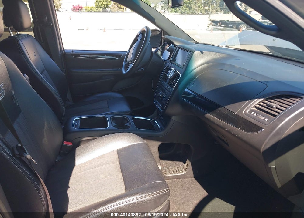 2015 CHRYSLER TOWN & COUNTRY S VIN: 2C4RC1HG3FR742235