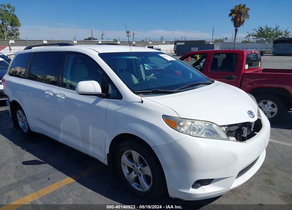 2013 TOYOTA SIENNA LE V6 8 PASSENGER VIN: 5TDKK3DC9DS385697