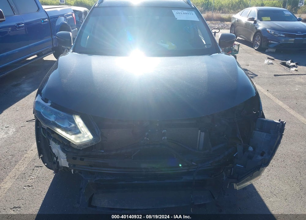 2018 NISSAN ROGUE SL VIN: JN8AT2MV6JW305891