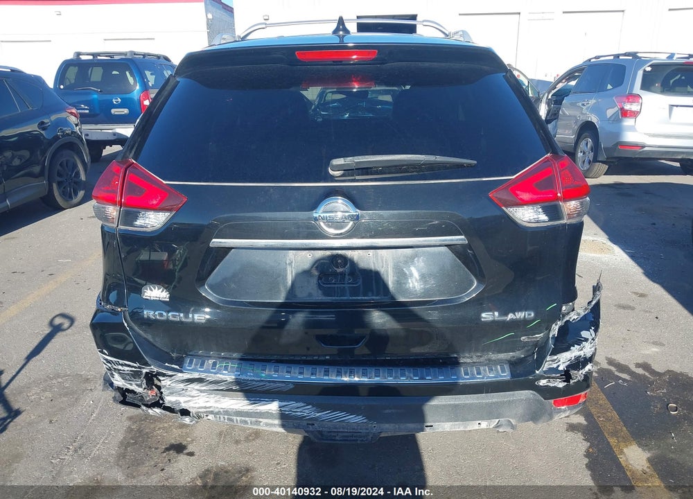 2018 NISSAN ROGUE SL VIN: JN8AT2MV6JW305891
