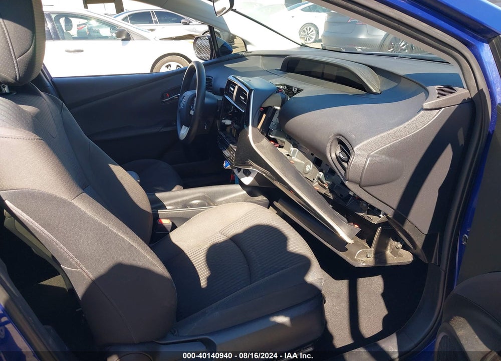 2017 TOYOTA PRIUS TWO VIN: JTDKBRFUXH3536899