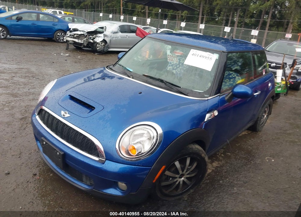 2008 MINI COOPER S VIN: WMWMF73508TV39046