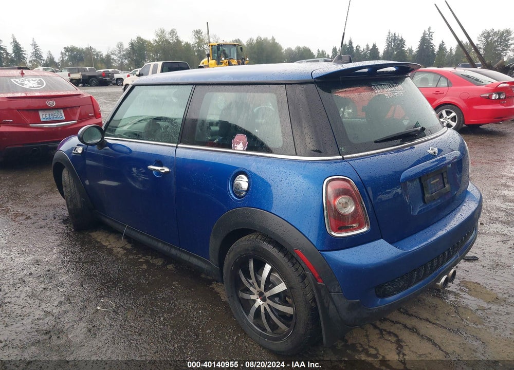 2008 MINI COOPER S VIN: WMWMF73508TV39046