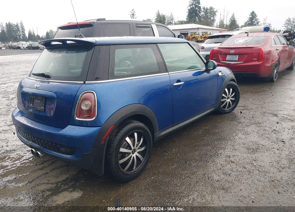 2008 MINI COOPER S VIN: WMWMF73508TV39046