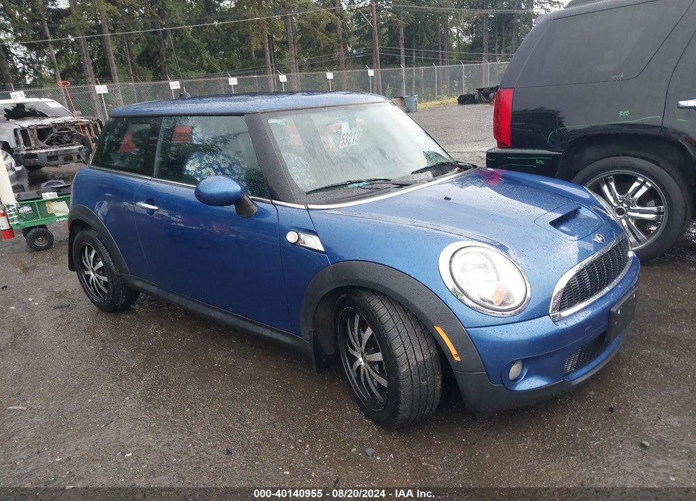 2008 MINI COOPER S VIN: WMWMF73508TV39046