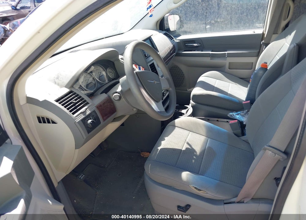 2010 CHRYSLER TOWN & COUNTRY LX VIN: 2A4RR4DE0AR173805