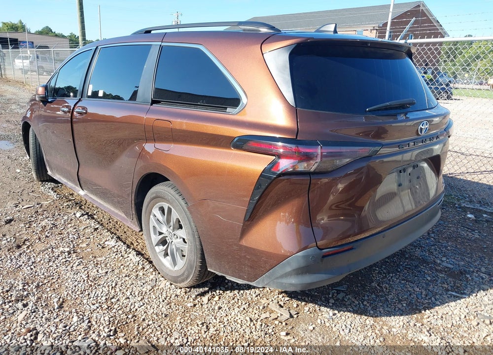 2023 TOYOTA SIENNA XLE VIN: 5TDYRKEC1PS144106