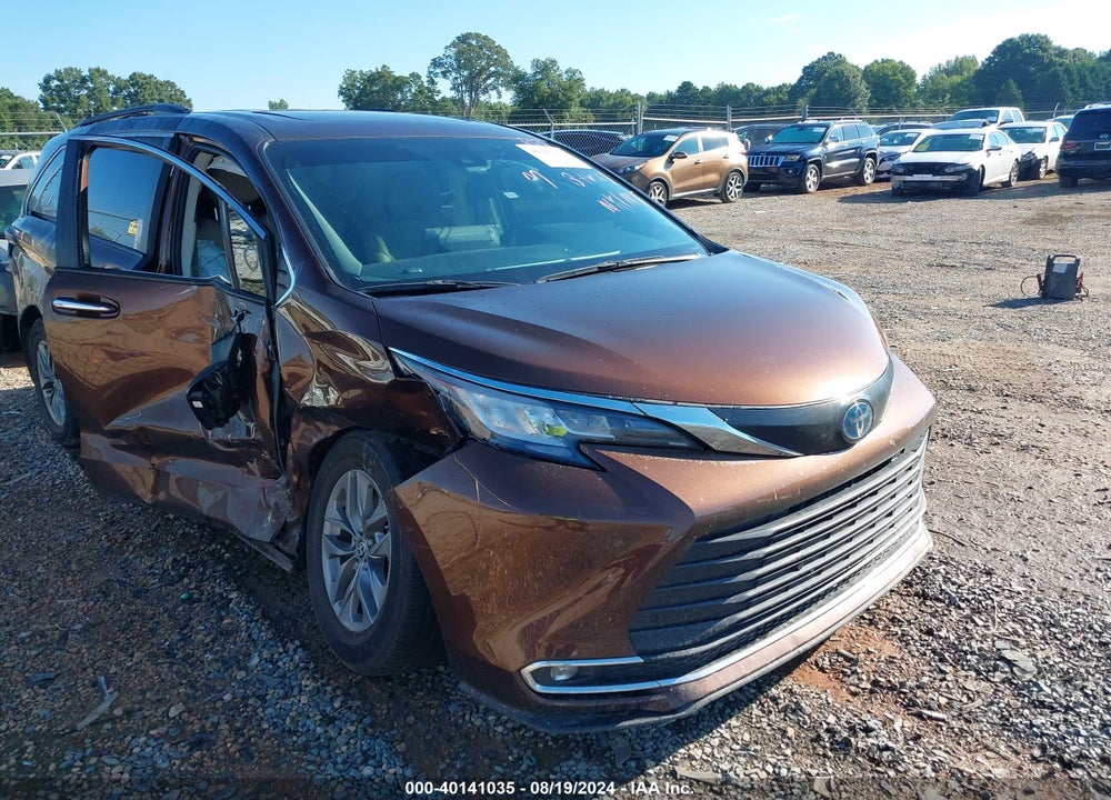 2023 TOYOTA SIENNA XLE VIN: 5TDYRKEC1PS144106