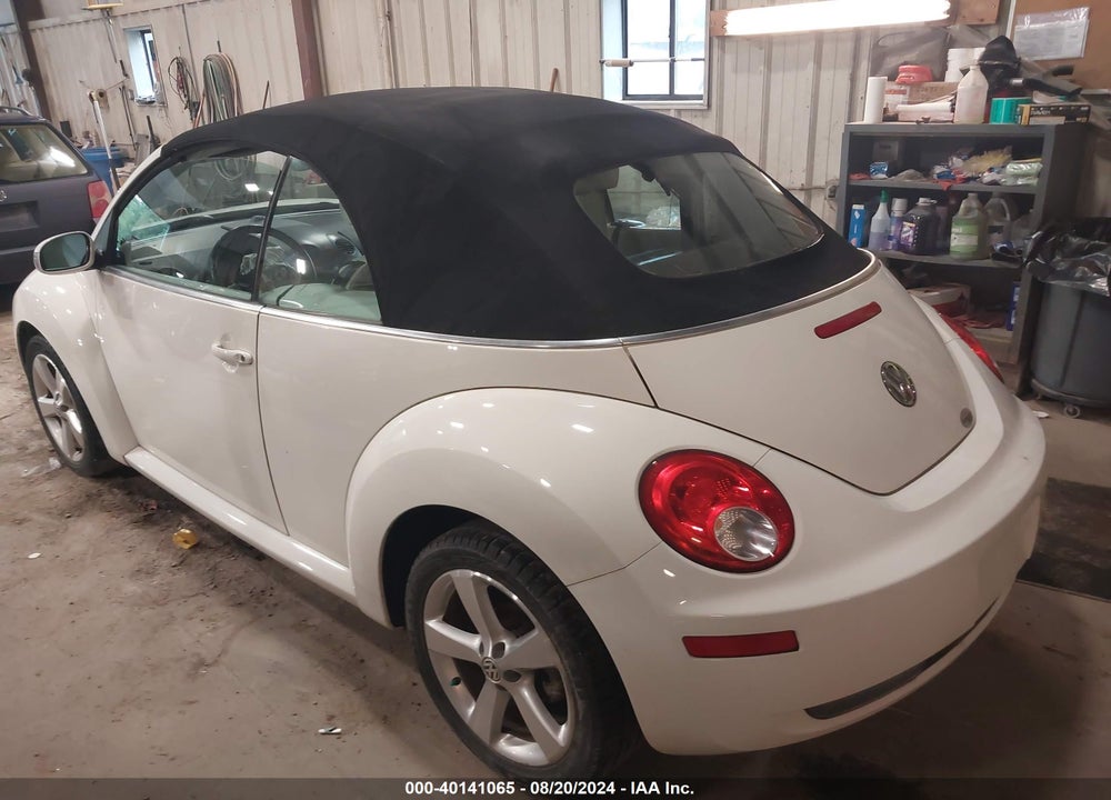 2007 VOLKSWAGEN NEW BEETLE TRIPLE WHITE VIN: 3VWFF31Y57M413423
