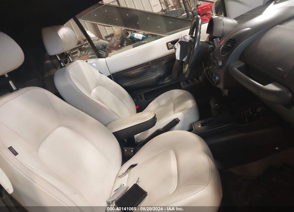 2007 VOLKSWAGEN NEW BEETLE TRIPLE WHITE VIN: 3VWFF31Y57M413423