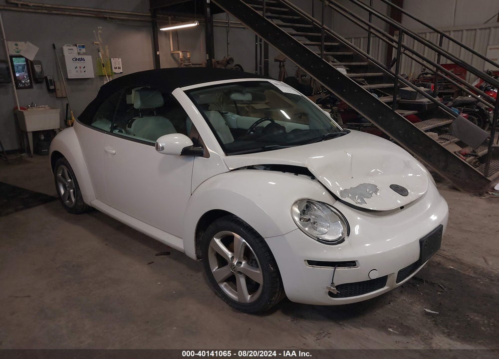 2007 VOLKSWAGEN NEW BEETLE TRIPLE WHITE VIN: 3VWFF31Y57M413423