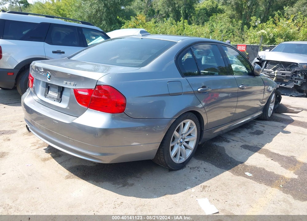 2009 BMW 328I VIN: WBAPH73529E129216