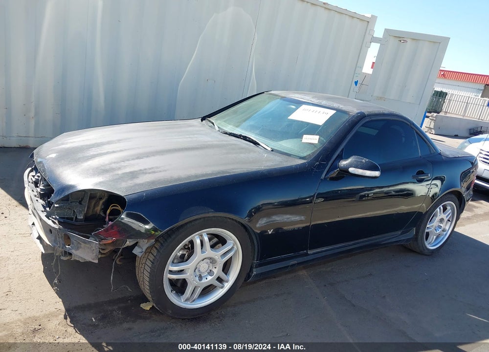 2004 MERCEDES-BENZ SLK 32 AMG VIN: WDBKK66F44F301390
