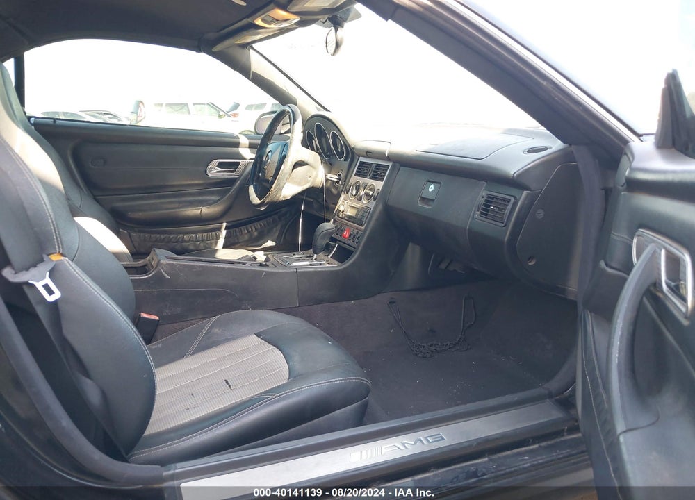 2004 MERCEDES-BENZ SLK 32 AMG VIN: WDBKK66F44F301390