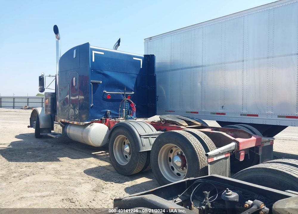2002 PETERBILT 379 VIN: 1XP5DB9X92D580624