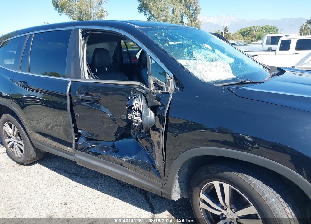 2017 HONDA PILOT EX-L VIN: 5FNYF5H52HB012713
