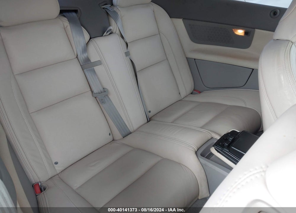 2011 VOLVO C70 T5 VIN: YV1672MC8BJ118228
