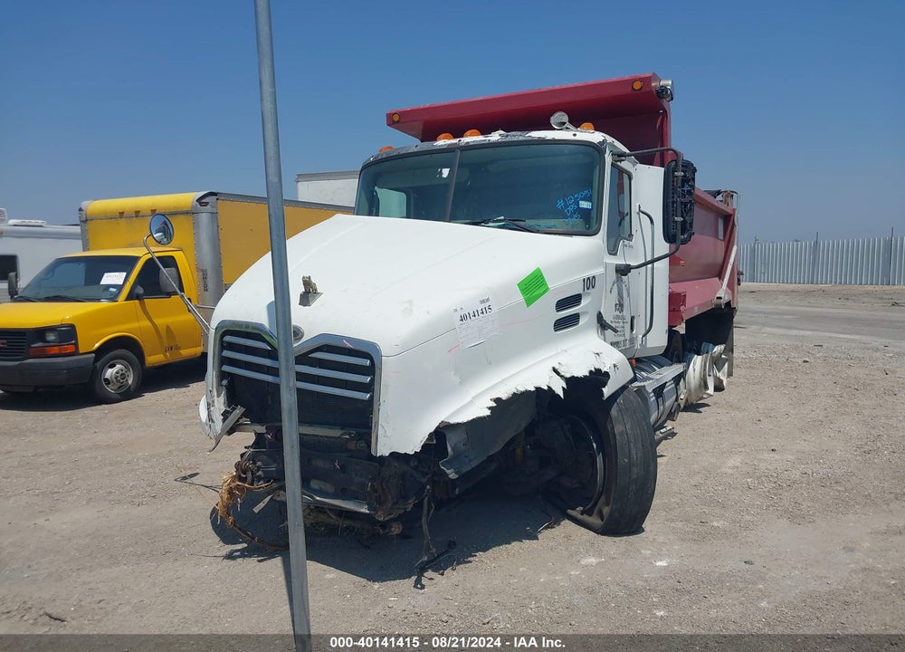 2004 MACK CX613 CX600 VIN: 1M1AE06Y44N021638
