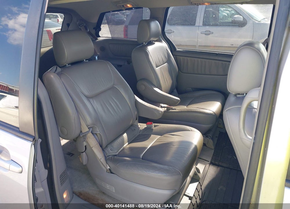 2006 TOYOTA SIENNA XLE VIN: 5TDZA22CX6S470503