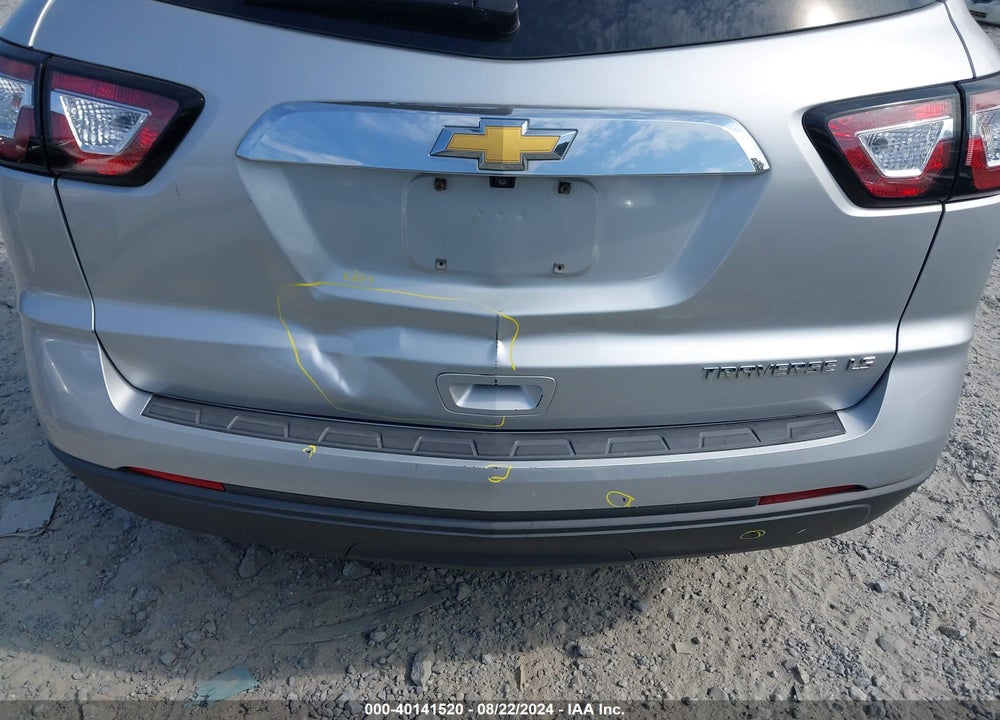 2015 CHEVROLET TRAVERSE LS VIN: 1GNKRFED2FJ199415
