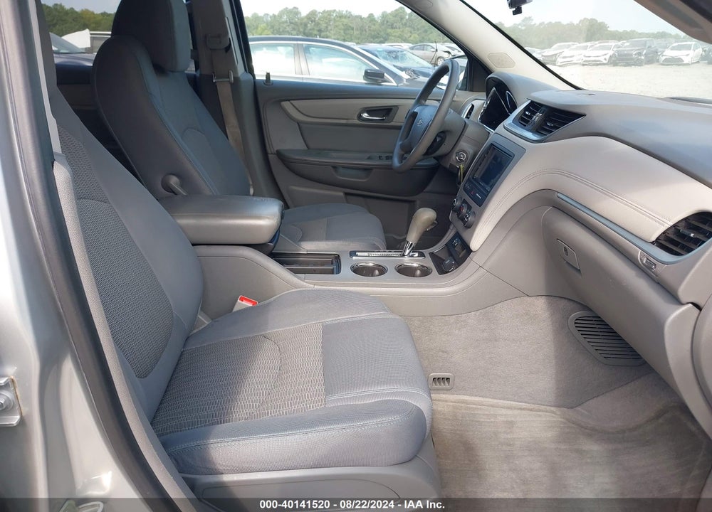 2015 CHEVROLET TRAVERSE LS VIN: 1GNKRFED2FJ199415