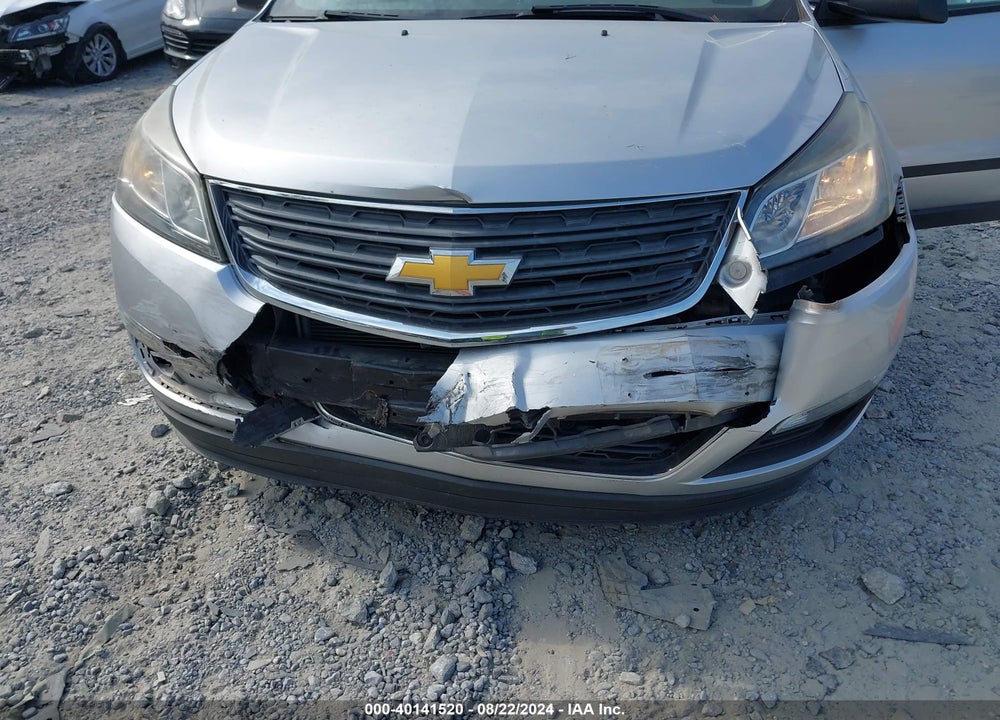 2015 CHEVROLET TRAVERSE LS VIN: 1GNKRFED2FJ199415
