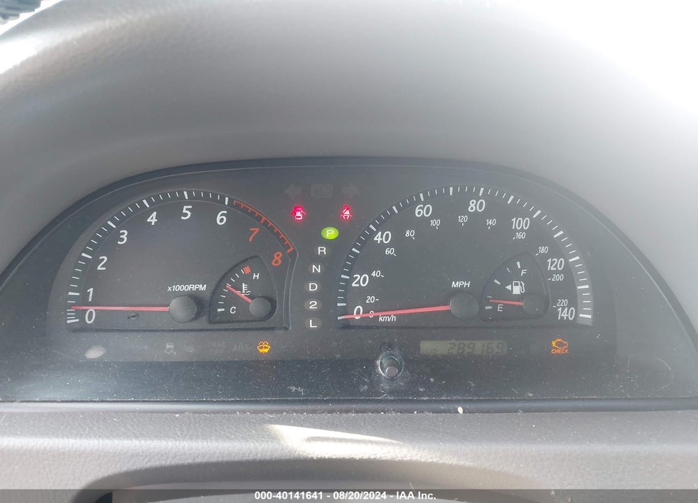 2002 TOYOTA CAMRY XLE VIN: JTDBE30K020038201