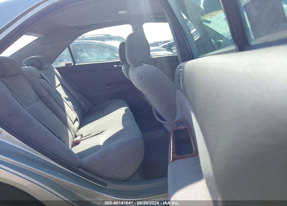 2002 TOYOTA CAMRY XLE VIN: JTDBE30K020038201