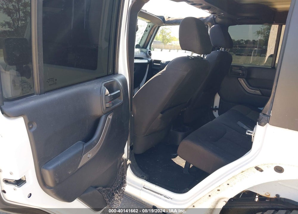 2014 JEEP WRANGLER UNLIMITED SPORT VIN: 1C4BJWDG9EL269524