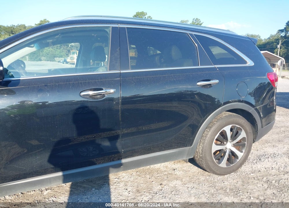 2016 KIA SORENTO 3.3L EX VIN: 5XYPH4A51GG050354