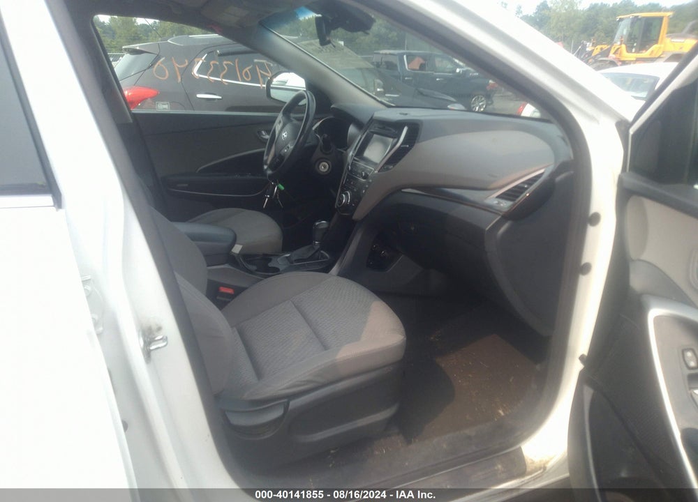 2017 HYUNDAI SANTA FE VIN: KM8SMDHF2HU202769