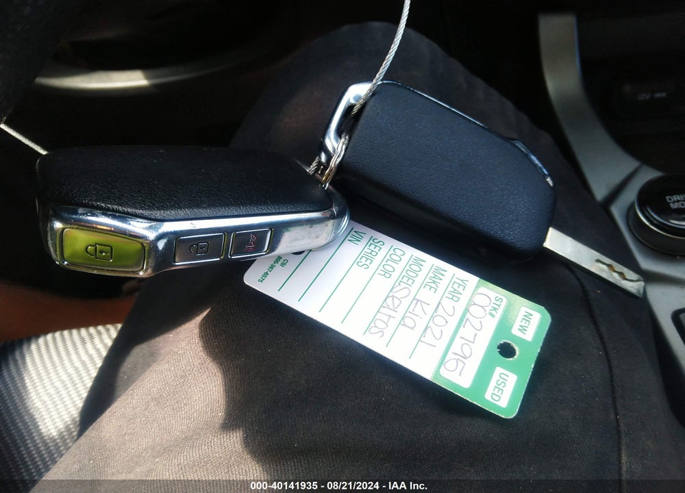 2021 KIA SELTOS LX VIN: KNDEPCAA6M7183010