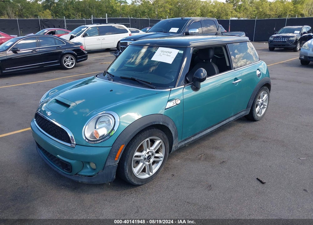 2012 MINI COOPER S VIN: WMWSV3C57CTY17498
