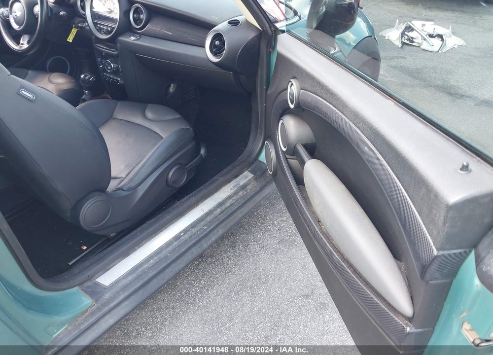 2012 MINI COOPER S VIN: WMWSV3C57CTY17498