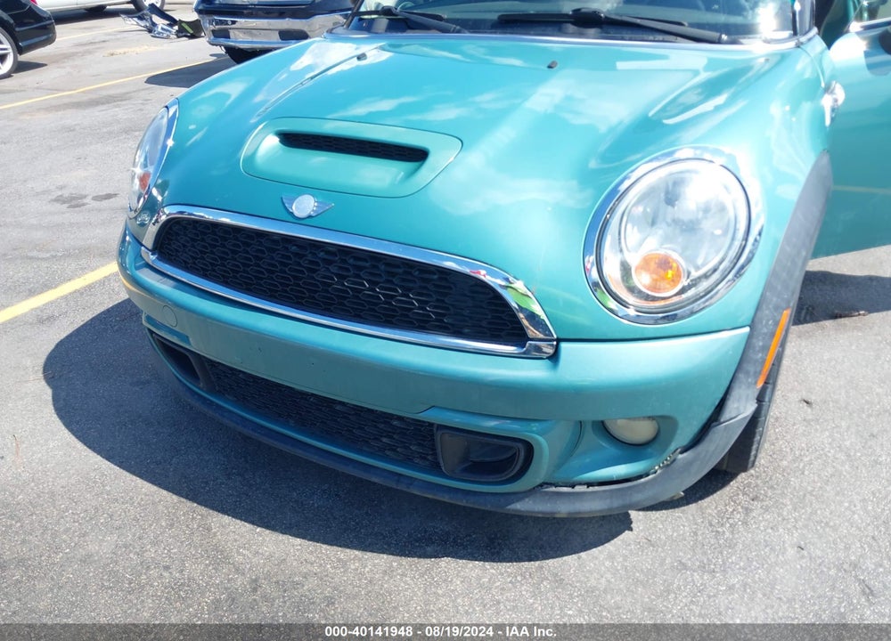 2012 MINI COOPER S VIN: WMWSV3C57CTY17498