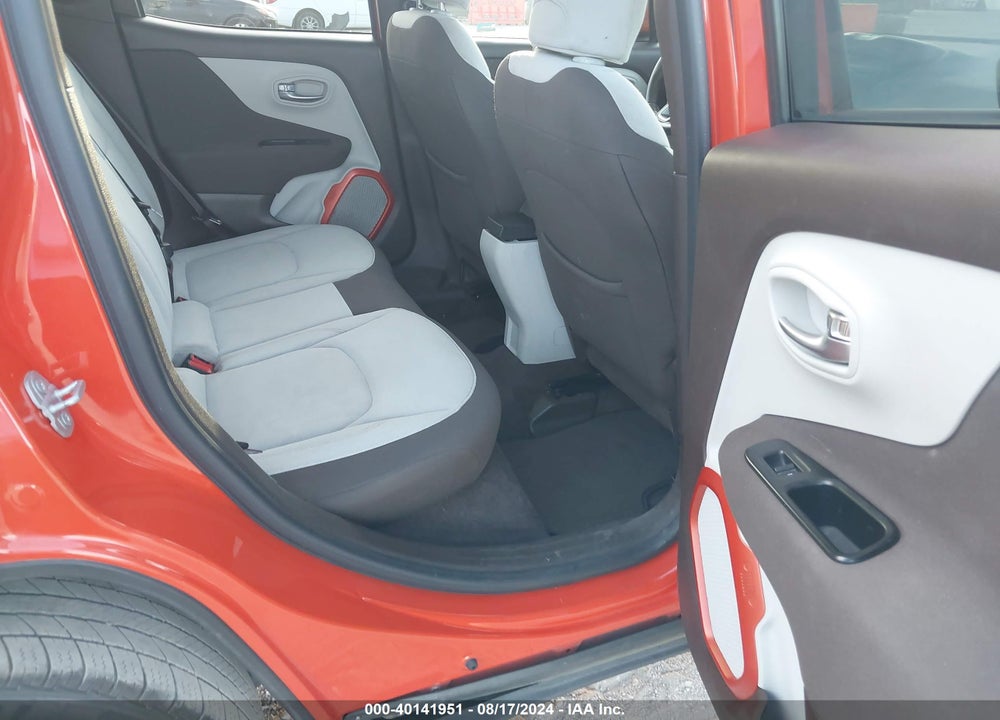 2015 JEEP RENEGADE LATITUDE VIN: ZACCJBBT4FPB27382