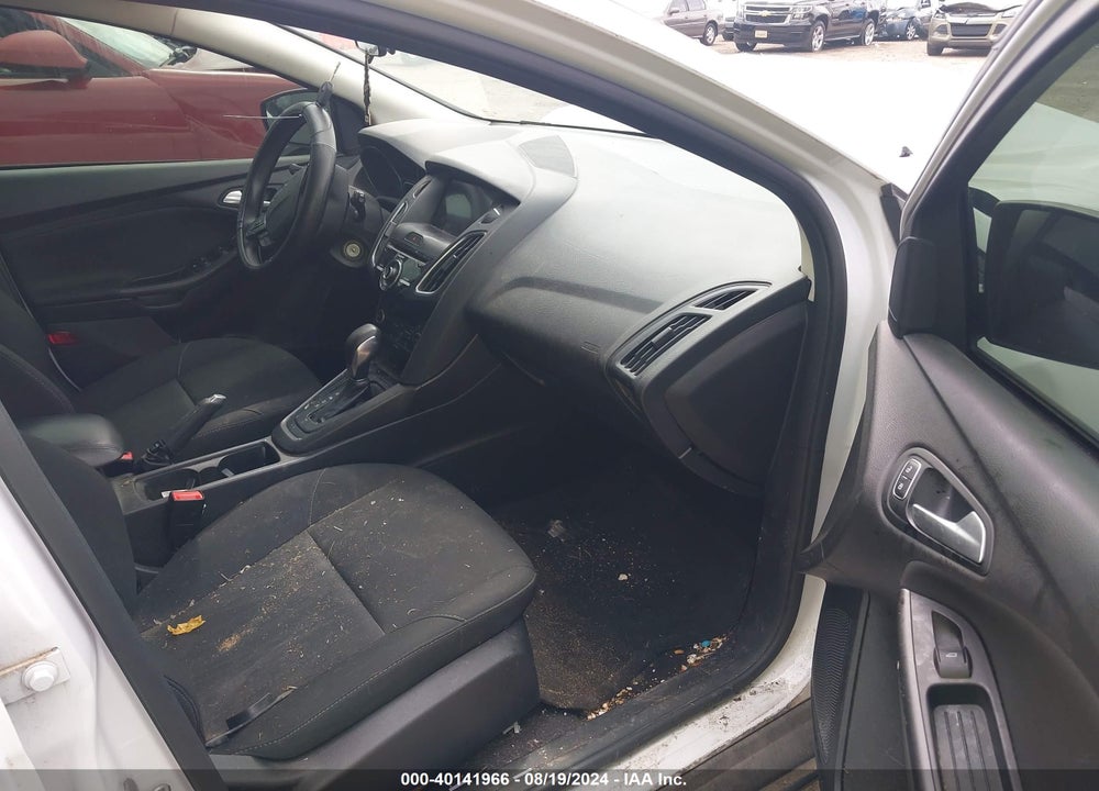 2018 FORD FOCUS SEL VIN: 1FADP3M26JL310461