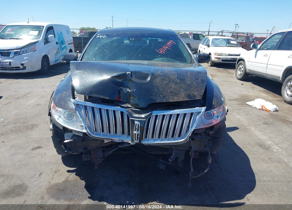 2011 LINCOLN MKS VIN: 1LNHL9DR2BG607384