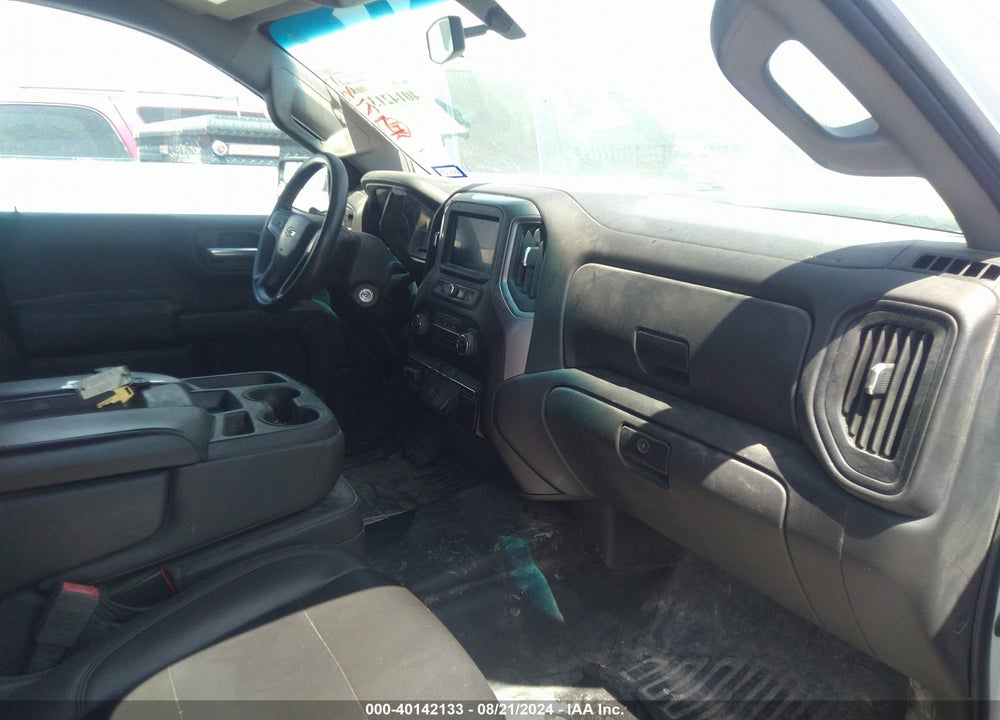 2020 CHEVROLET SILVERADO 1500 4WD SHORT BED WT VIN: 3GCUYAEF4LG309872