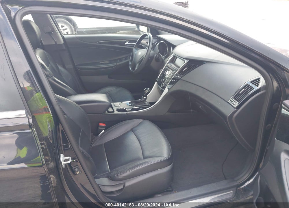 2011 HYUNDAI SONATA LIMITED VIN: 5NPEC4AC6BH113213