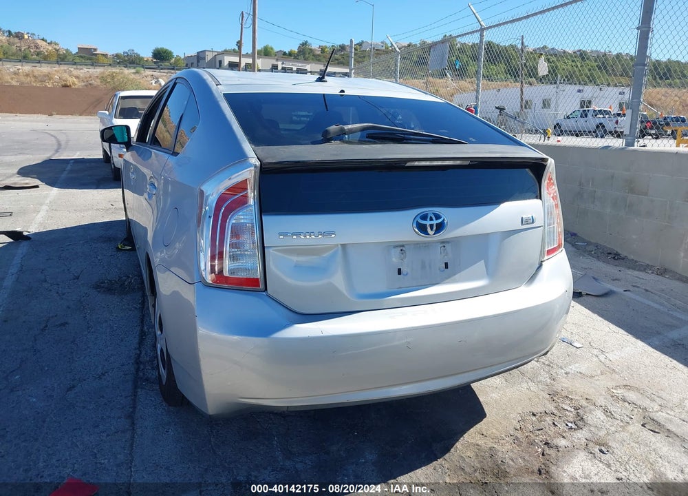 2013 TOYOTA PRIUS TWO VIN: JTDKN3DU3D5581222