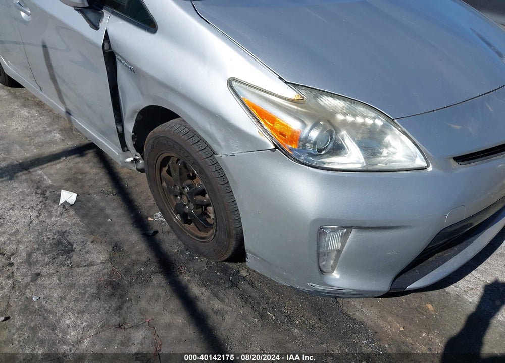 2013 TOYOTA PRIUS TWO VIN: JTDKN3DU3D5581222
